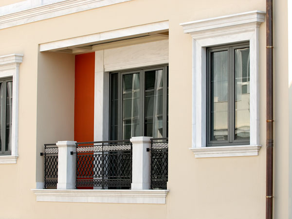 mixed use building mitropoleos