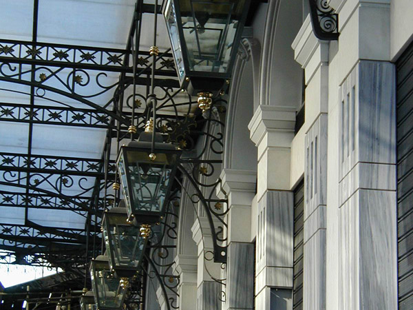mixed use building athinas