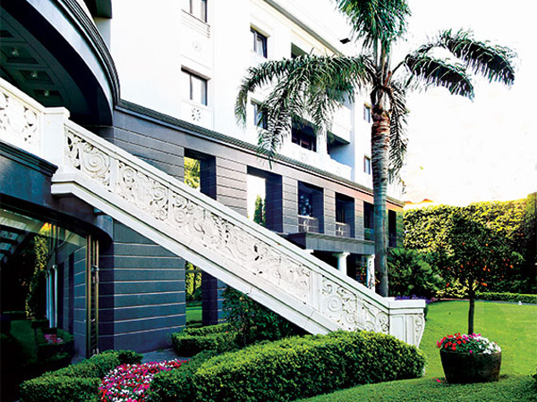 poseidonos avenue office building