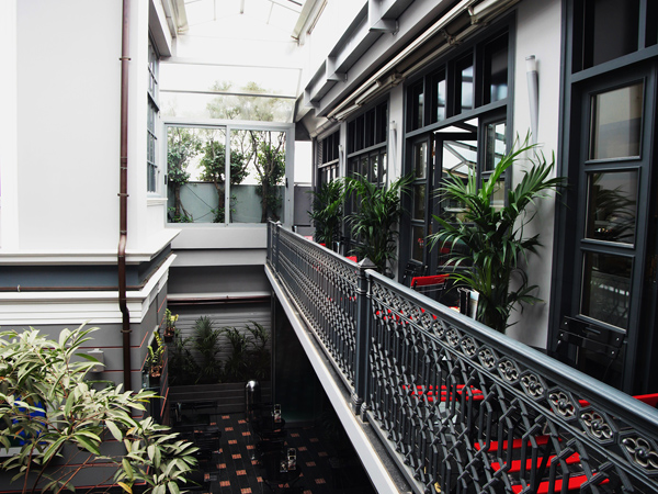 coffee room restaurant